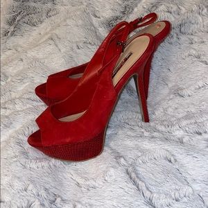Red pumps
